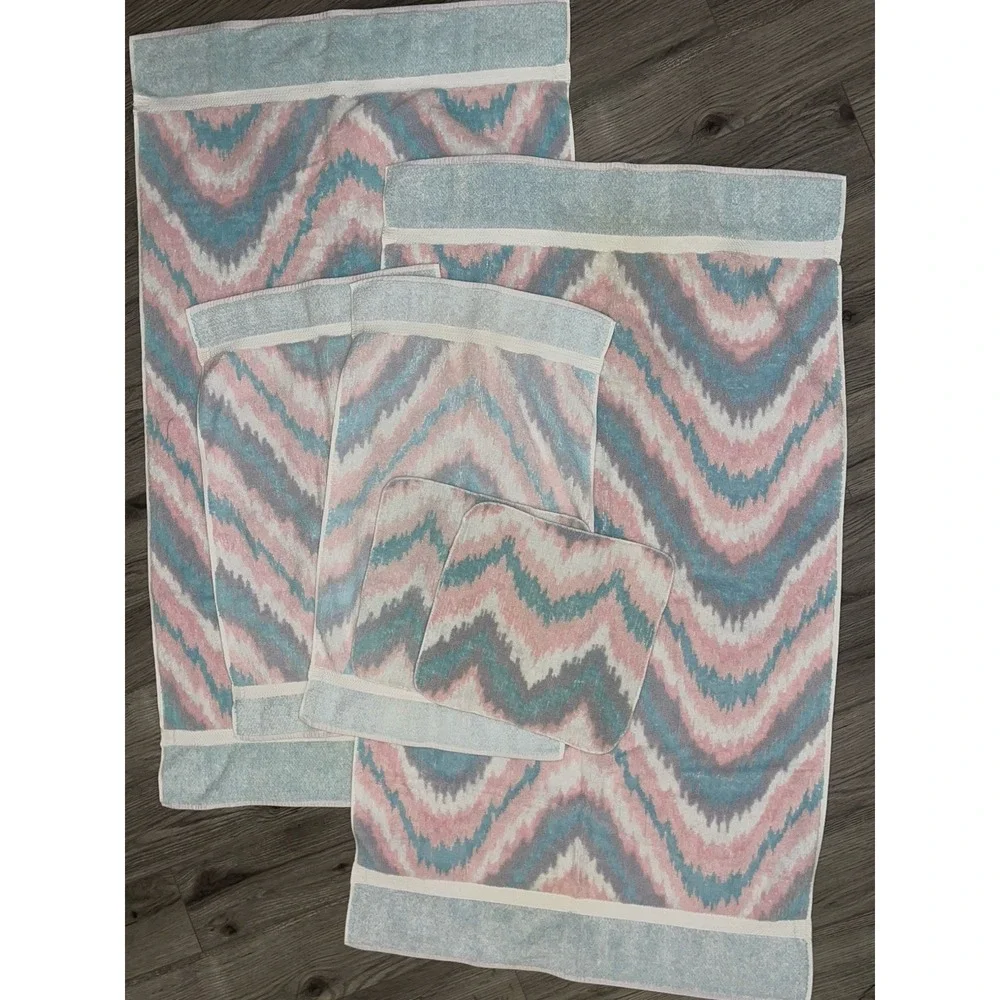 Vintage Towel‎ Set Of 6 Abstract Chevron Print Pink Blue & White
